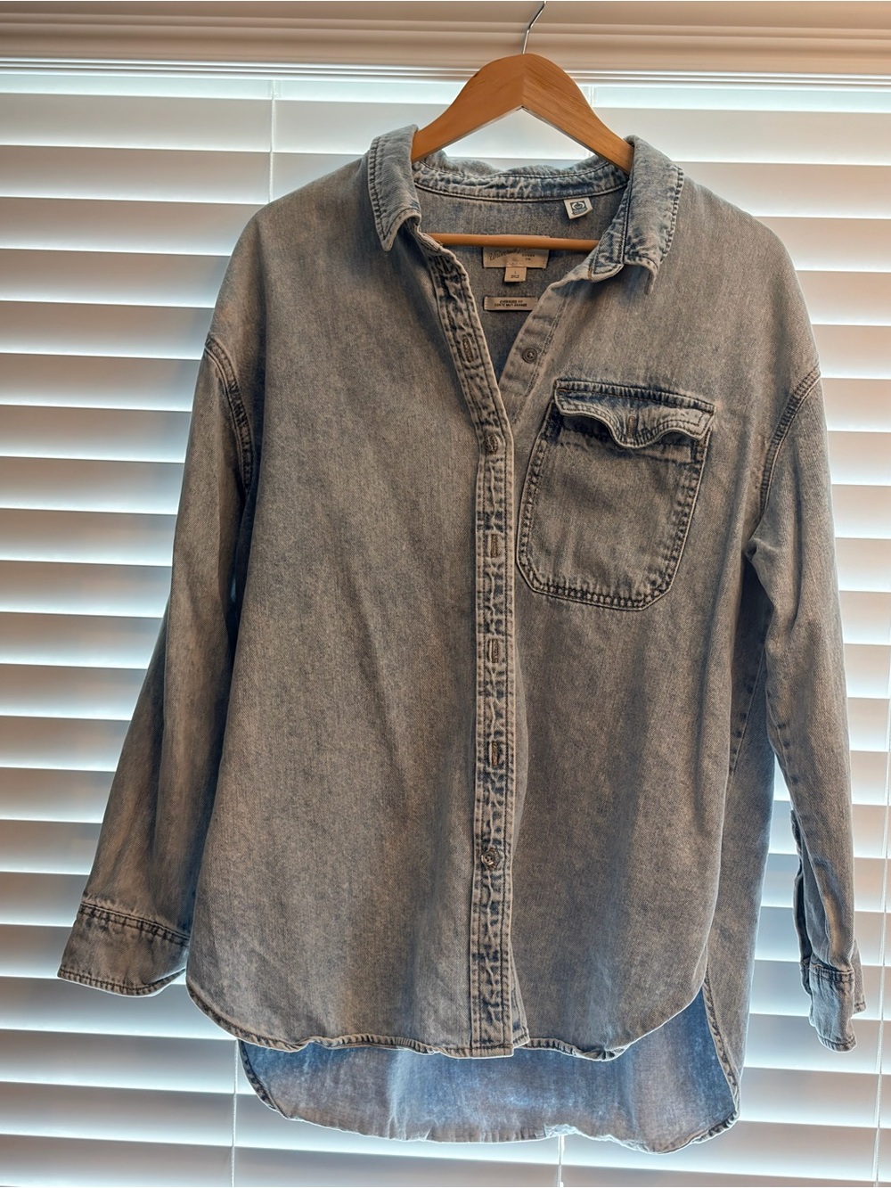 Universal Thread light acid Washed Denim Button-Down Shirt